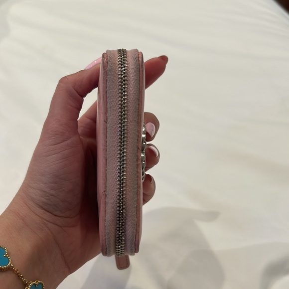 🩷Chanel 19 lambskin wallet with zipper. - Picture 5 of 8